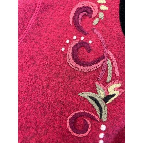 Icelandic designs red embroidered brass button cardigan size small wool - Picture 3 of 9